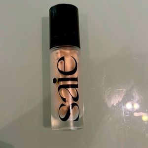 Saie glowy super gel lightweight dewy highlighter in starglow